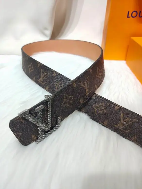 LV Belt 40mmX95-110CM 7D (767)